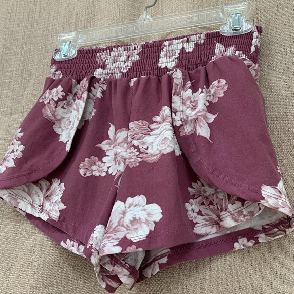 HOT KISS 2pc Floral Set Tube Top and High Waisted Elastic Shorts - Picture 6 of 11